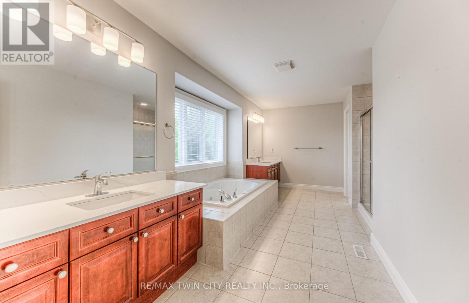 93 Tremaine Drive, Kitchener, Ontario  N2A 4M3 - Photo 20 - X12320896