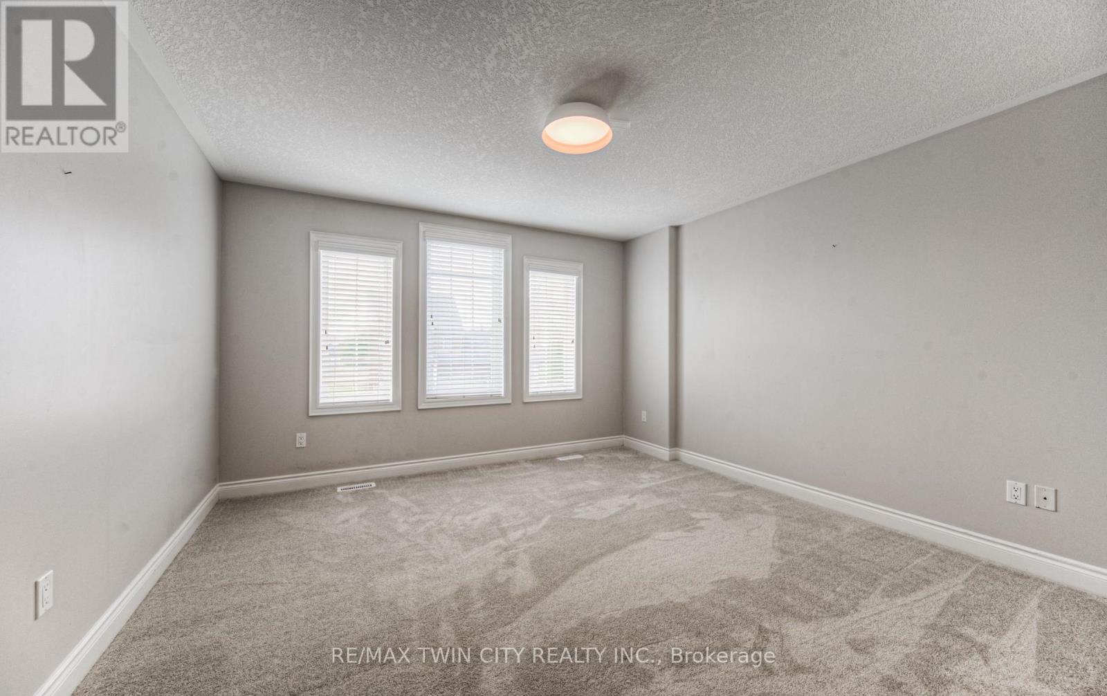 93 Tremaine Drive, Kitchener, Ontario  N2A 4M3 - Photo 25 - X12320896