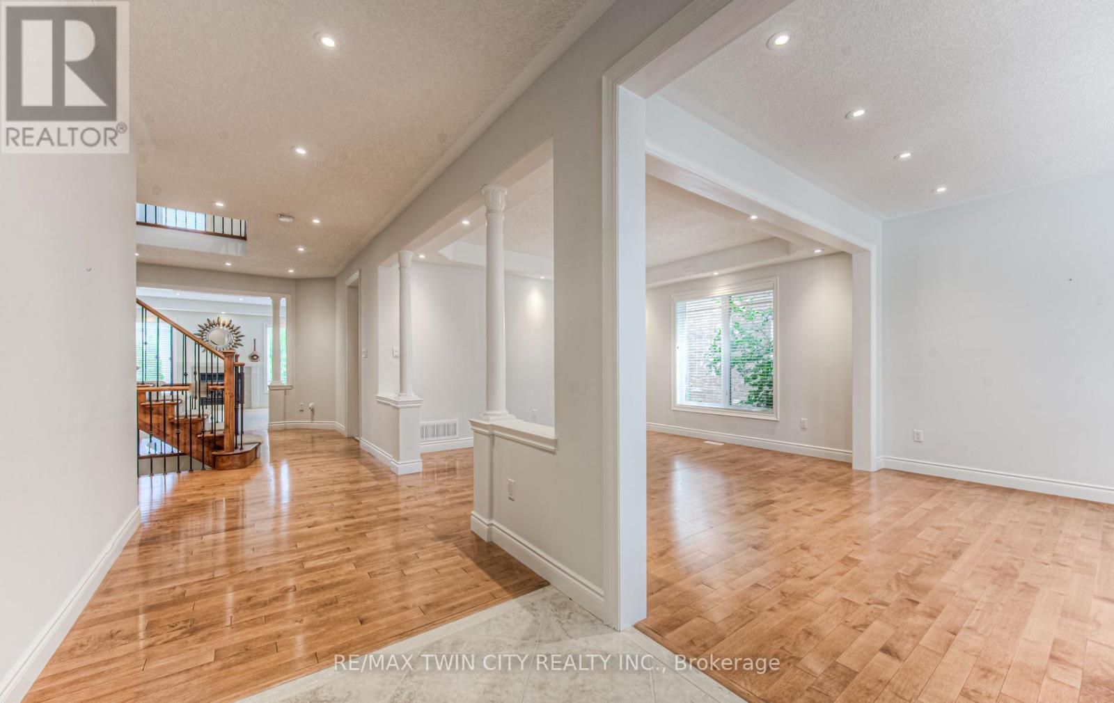 93 Tremaine Drive, Kitchener, Ontario  N2A 4M3 - Photo 6 - X12320896