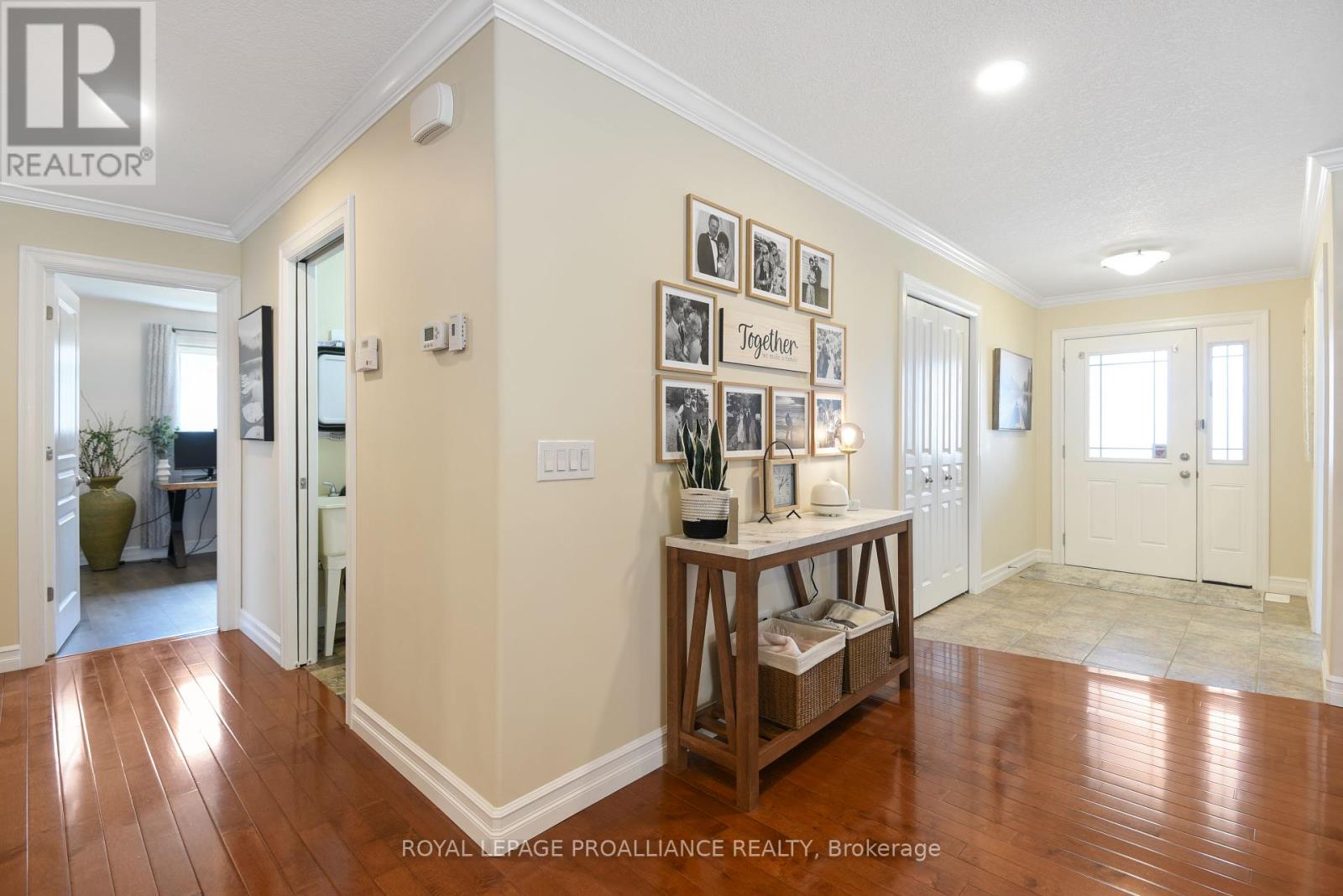 Property at 1047 FITZSIMMONS DRIVE image 5