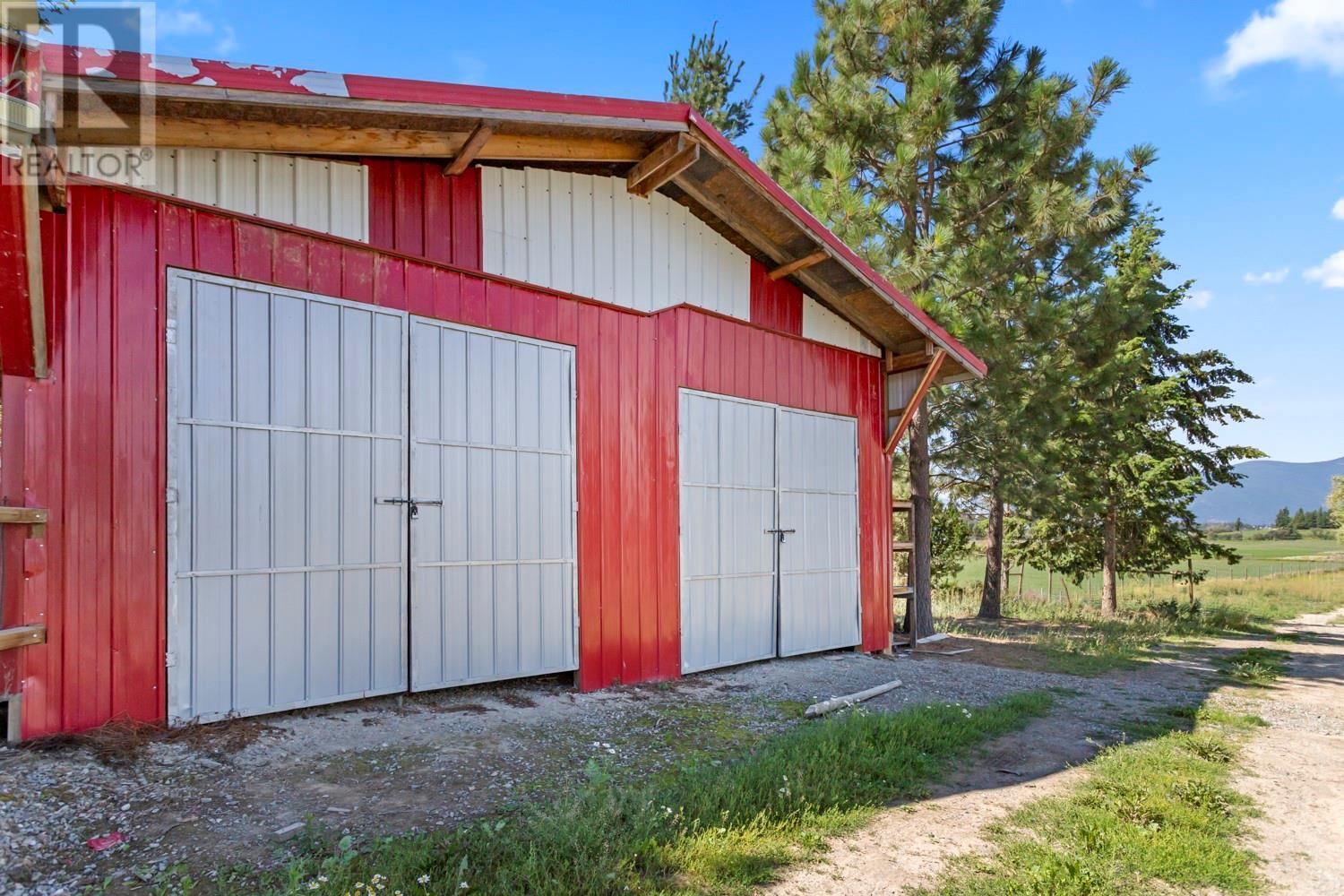 3095 Canyon Lister Road, Lister, British Columbia V0B 1C1 - Photo 13 - 10357787