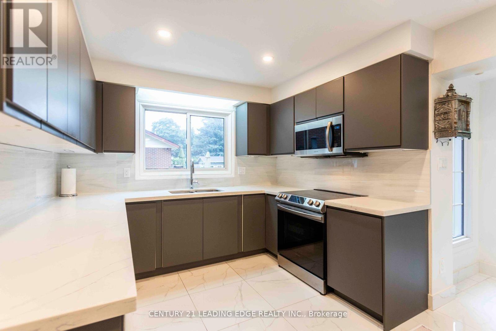 49 Harringay Crescent, Toronto, Ontario  M1W 1Z4 - Photo 15 - E12321007