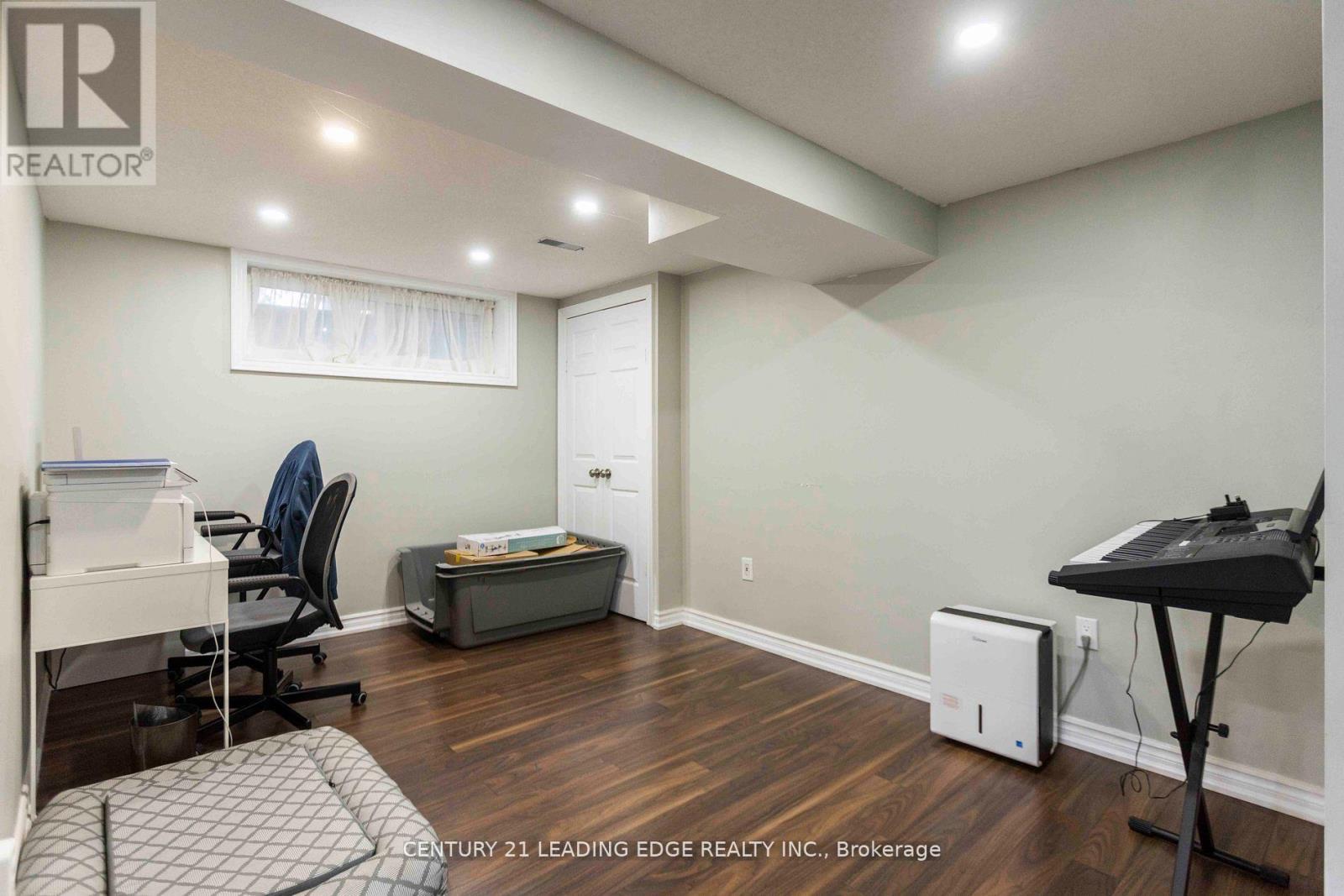 49 Harringay Crescent, Toronto, Ontario  M1W 1Z4 - Photo 32 - E12321007