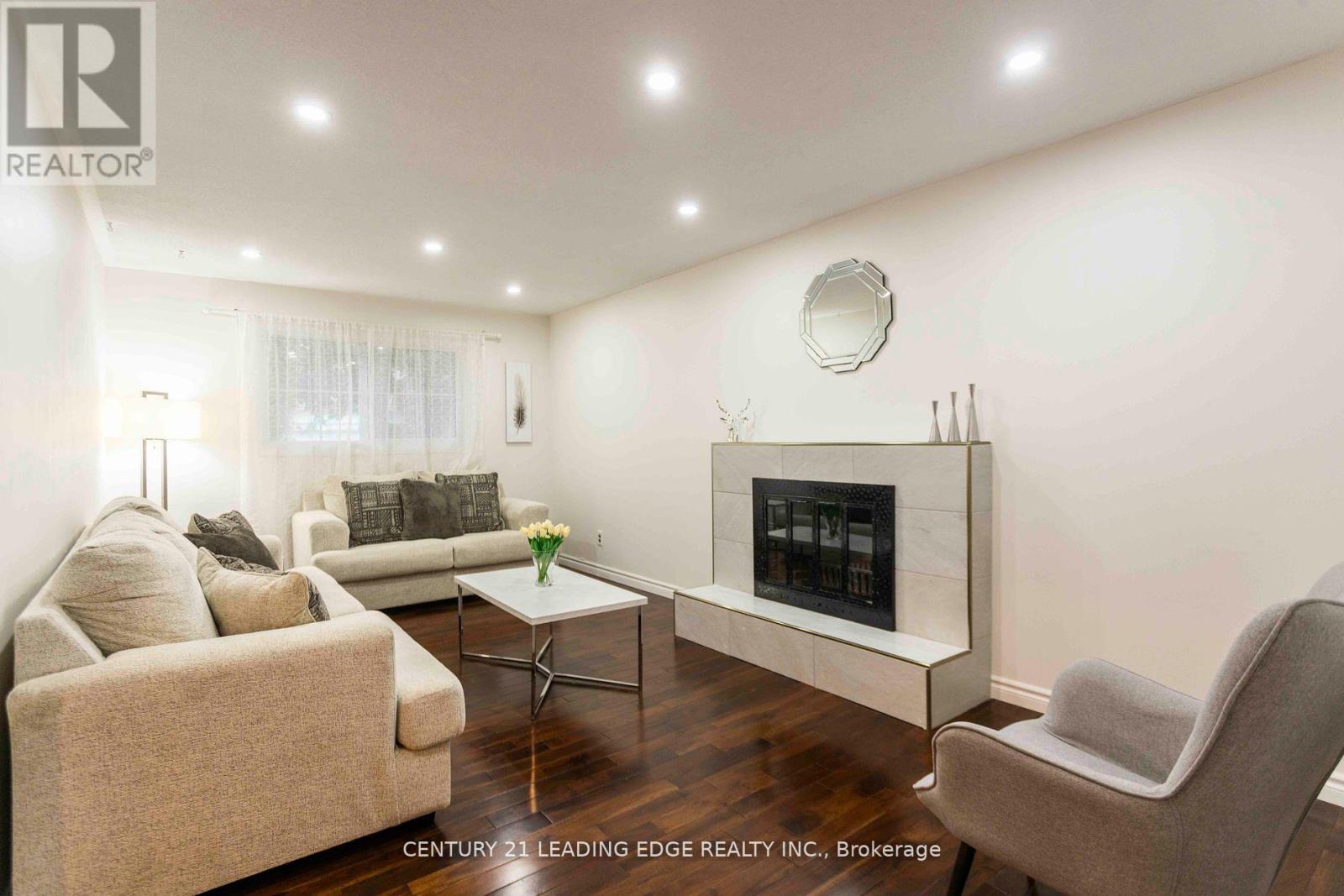 49 Harringay Crescent, Toronto, Ontario  M1W 1Z4 - Photo 8 - E12321007