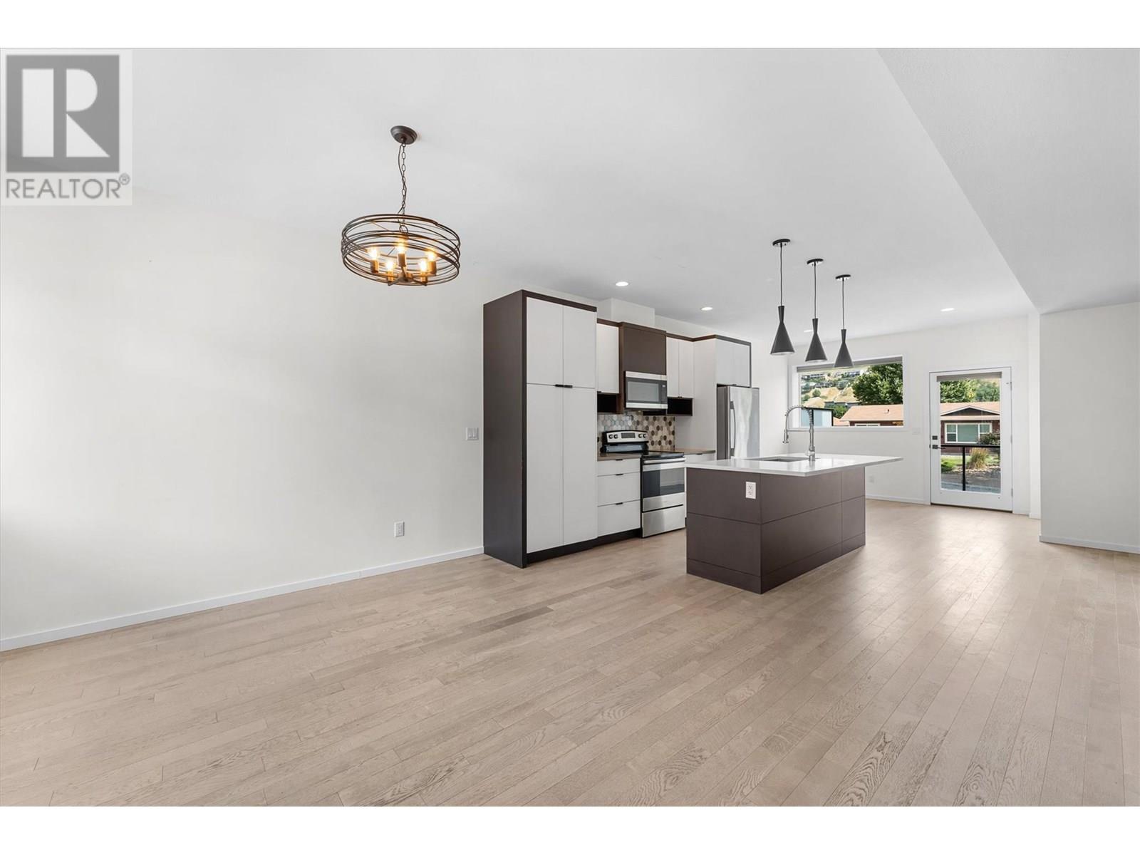 Property at 5400 Willow Drive Unit# 2 image 3