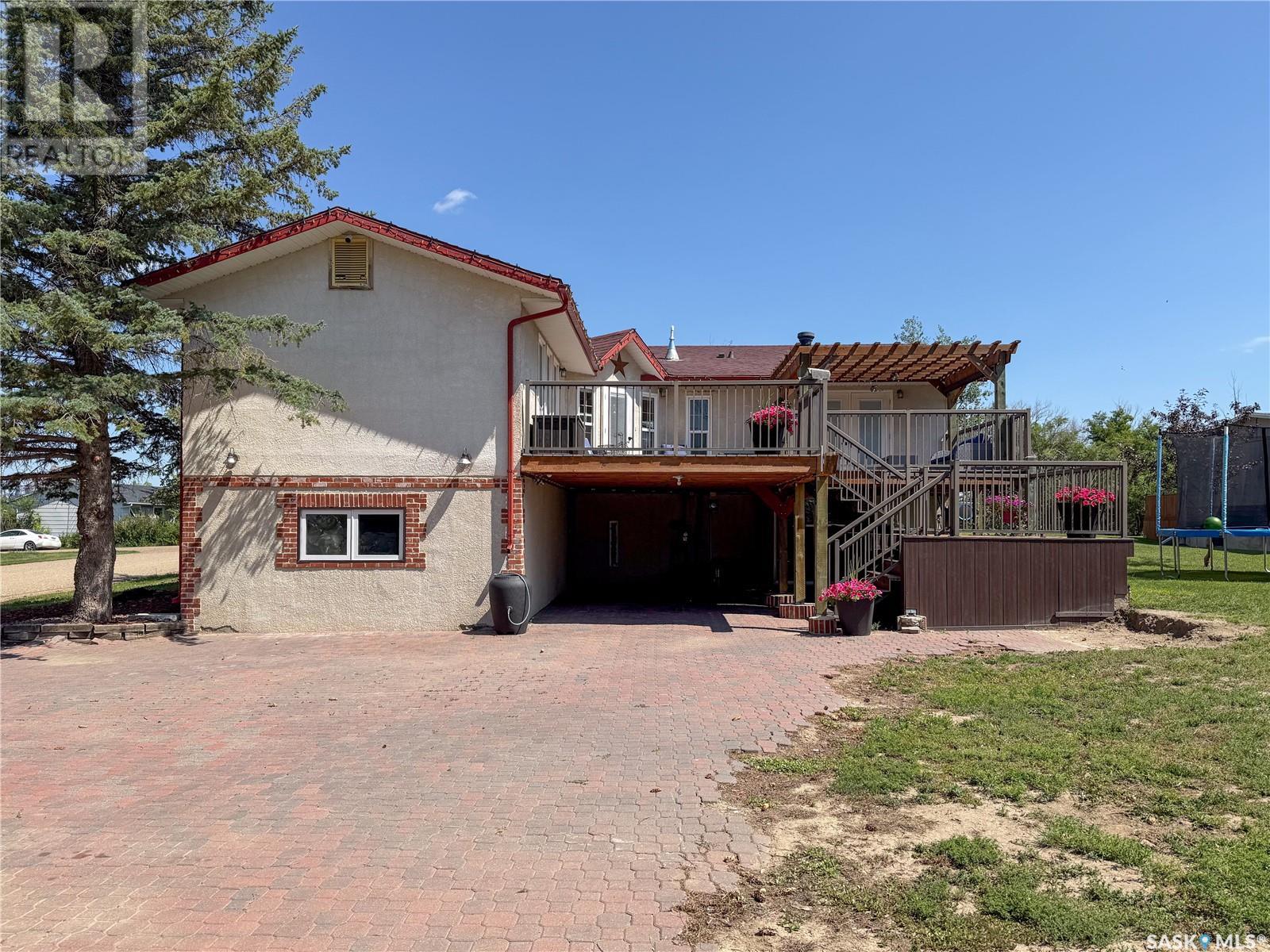117 2nd Street W, Frontier, Saskatchewan  S0N 0W0 - Photo 41 - SK014474