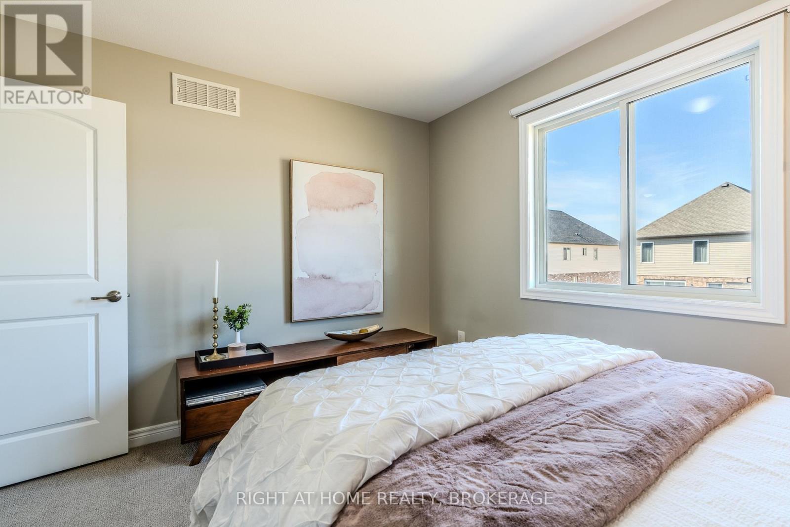7787 Hanniwell Street, Niagara Falls, Ontario  L2G 0H5 - Photo 33 - X12255240