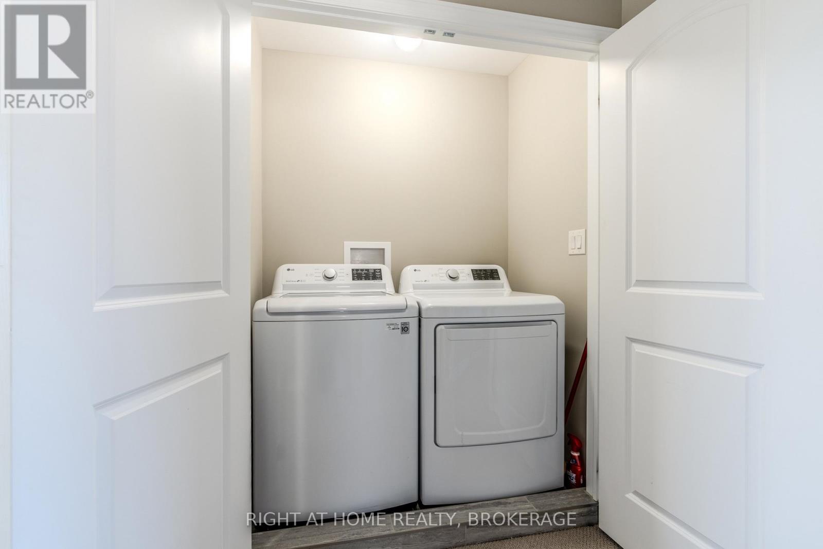 7787 Hanniwell Street, Niagara Falls, Ontario  L2G 0H5 - Photo 30 - X12255240
