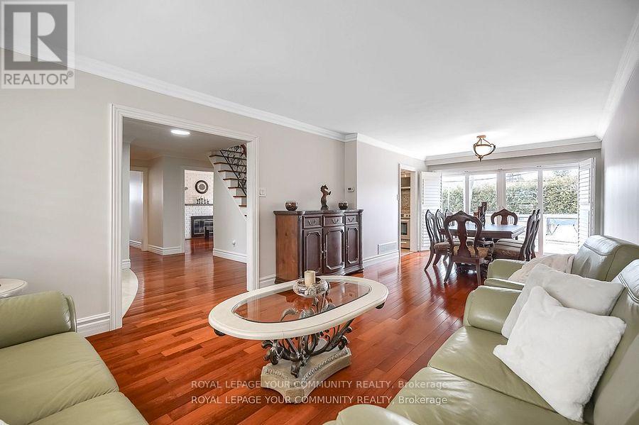 18 Terryellen Crescent, Toronto, Ontario  M9C 1H7 - Photo 10 - W12320994