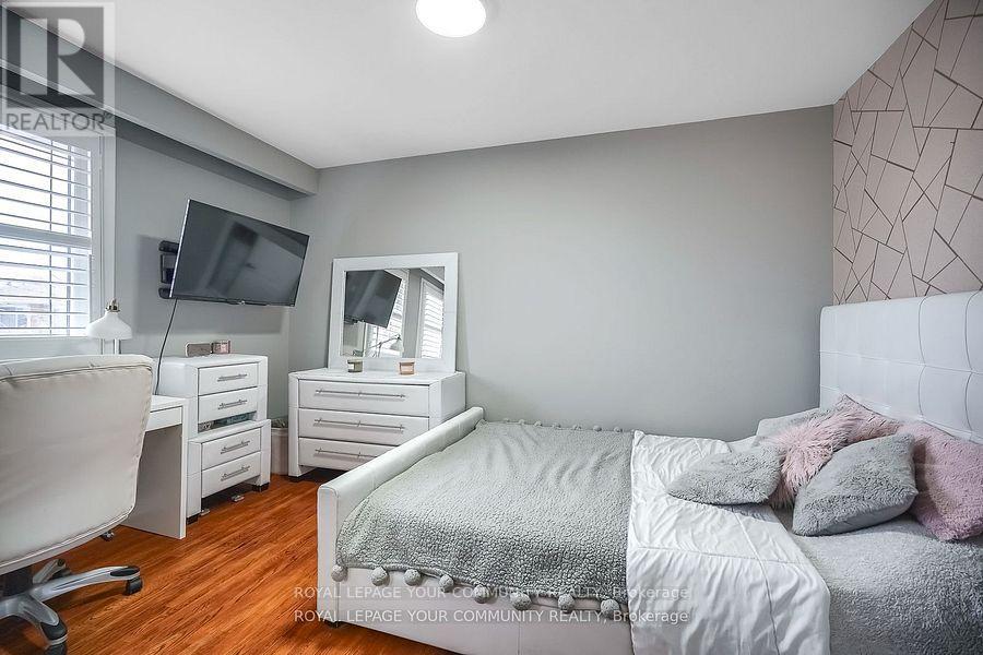 18 Terryellen Crescent, Toronto, Ontario  M9C 1H7 - Photo 27 - W12320994
