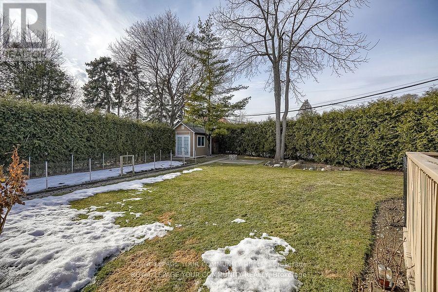 18 Terryellen Crescent, Toronto, Ontario  M9C 1H7 - Photo 44 - W12320994