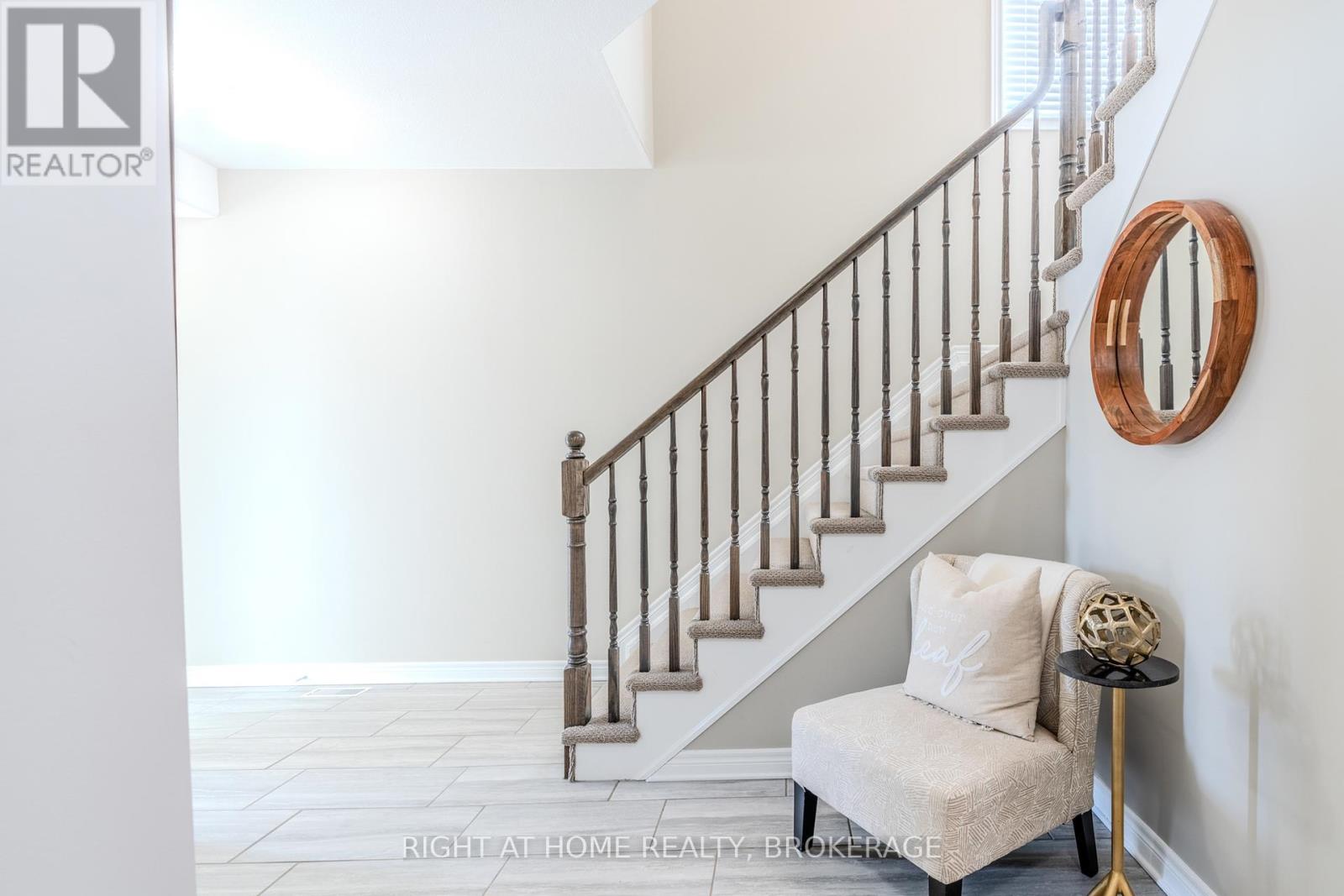 7787 Hanniwell Street, Niagara Falls, Ontario  L2G 0H5 - Photo 6 - X12255240