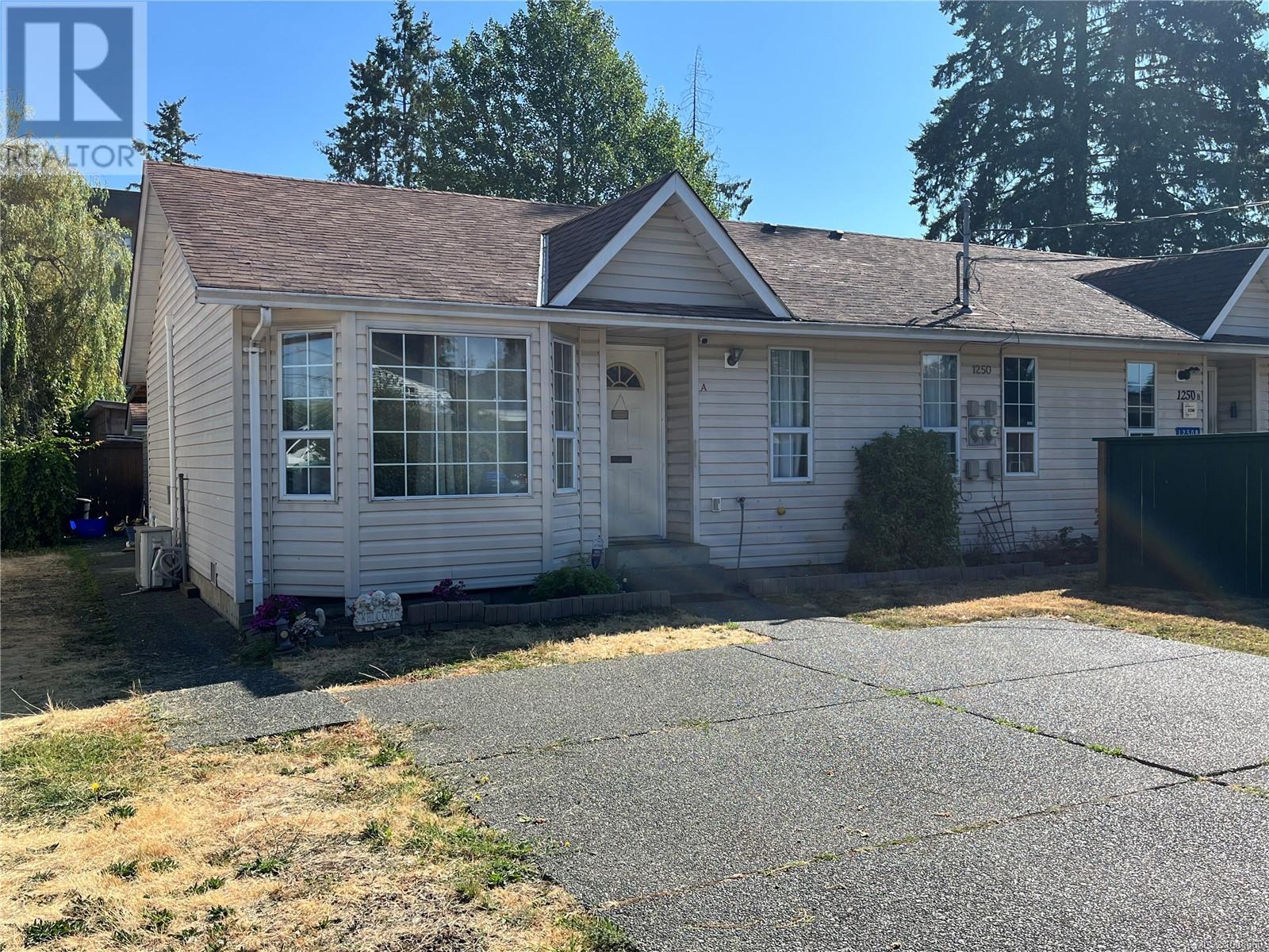 A 1250 Stewart Ave, Courtenay, British Columbia  V9N 3H4 - Photo 2 - 1008660
