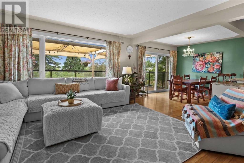 Property at 73 Cumberland Drive NW image 4