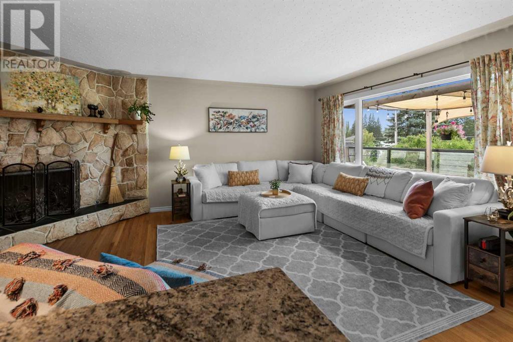 Property at 73 Cumberland Drive NW image 5