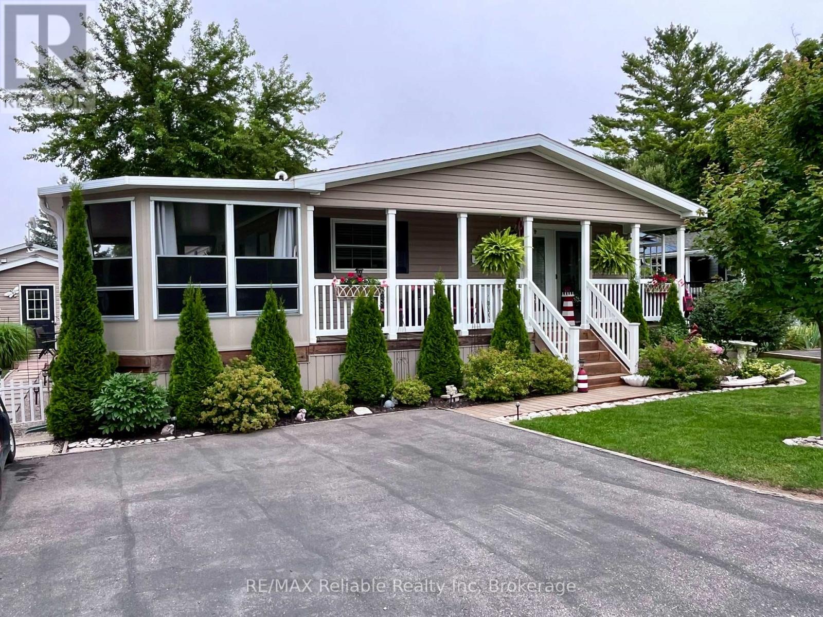 52 Cherokee Lane, Ashfield-Colborne-Wawanosh, Ontario  N7A 3Y2 - Photo 2 - X12321052