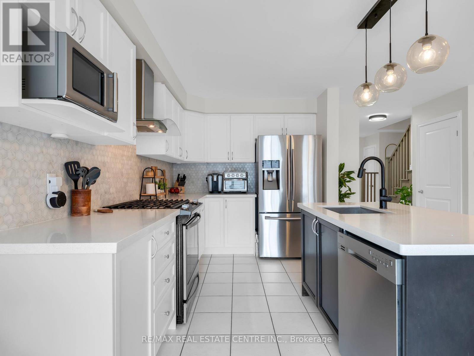 99 Penny Lane, Hamilton, Ontario  L8J 0E3 - Photo 8 - X12321008