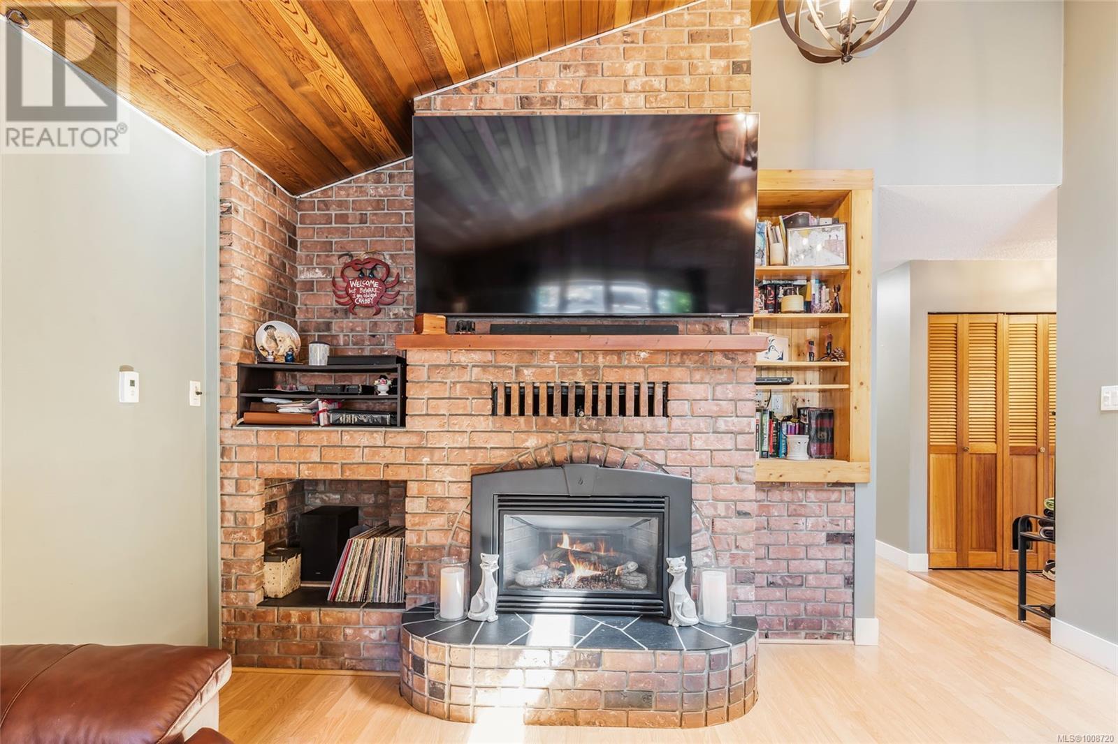 Property at 5624 Metral Dr image 5