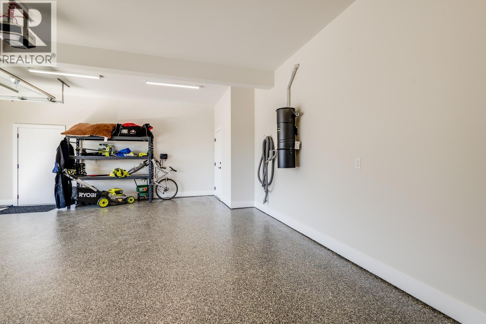 2834 Canyon Crest Drive, West Kelowna, British Columbia  V4T 0E3 - Photo 35 - 10358027