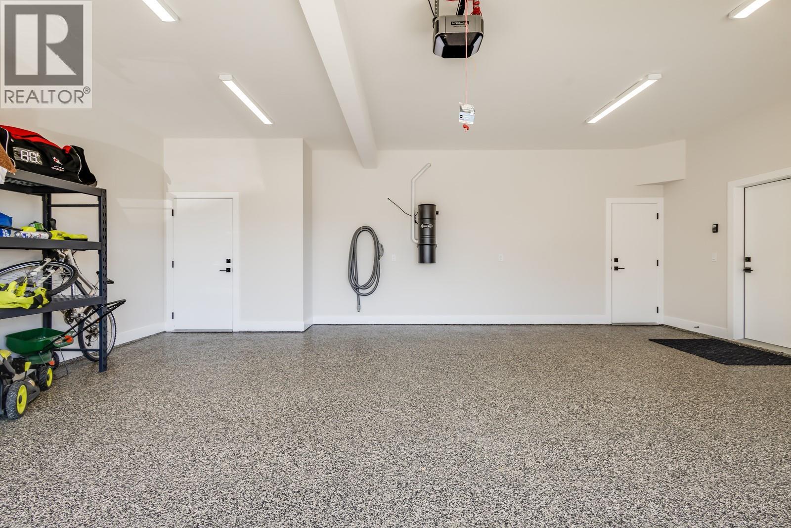 2834 Canyon Crest Drive, West Kelowna, British Columbia  V4T 0E3 - Photo 37 - 10358027