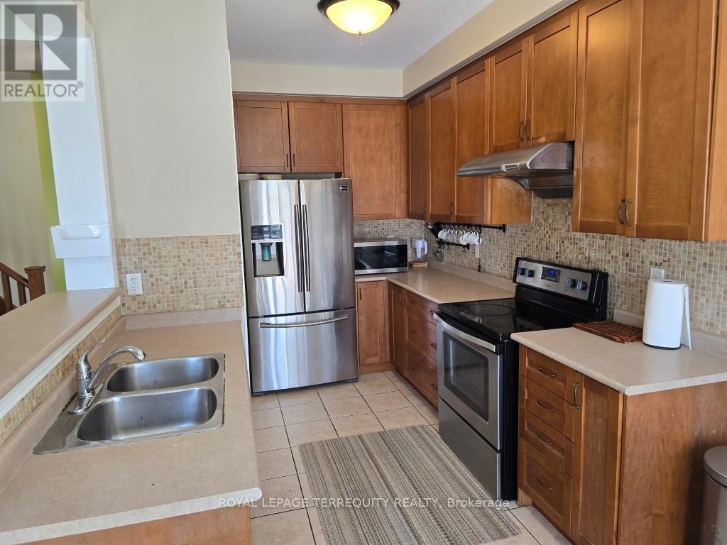 3 Rainy Dale Road, Brampton, Ontario  L6V 4S7 - Photo 11 - W12321066