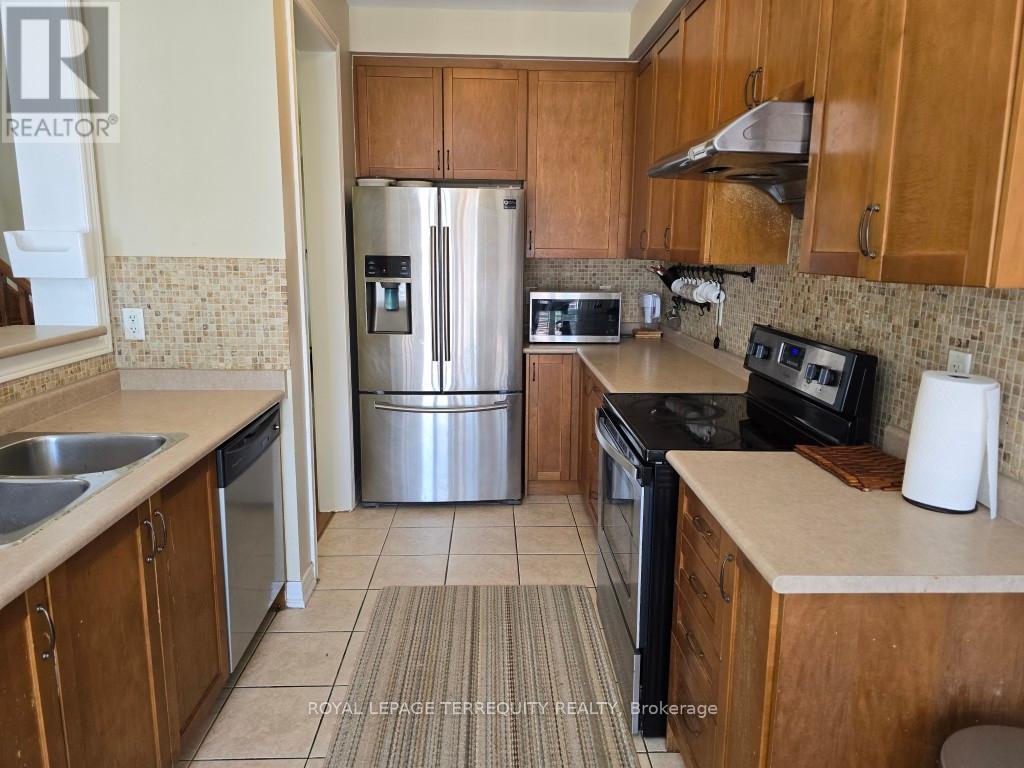 3 Rainy Dale Road, Brampton, Ontario  L6V 4S7 - Photo 14 - W12321066