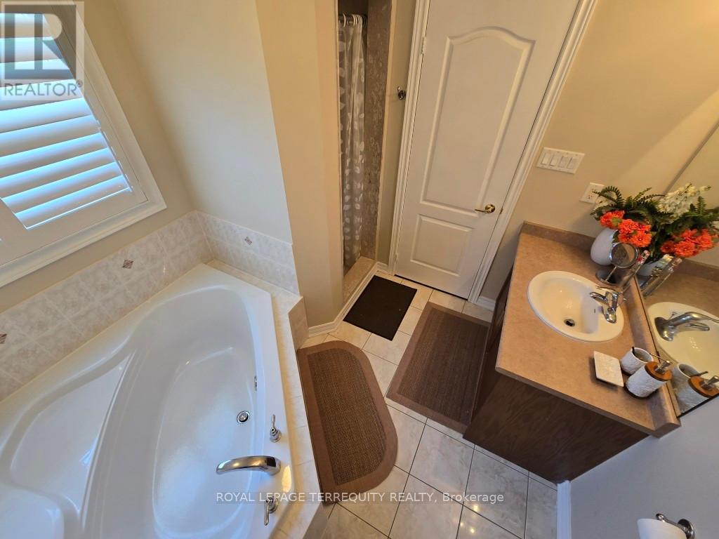 3 Rainy Dale Road, Brampton, Ontario  L6V 4S7 - Photo 17 - W12321066
