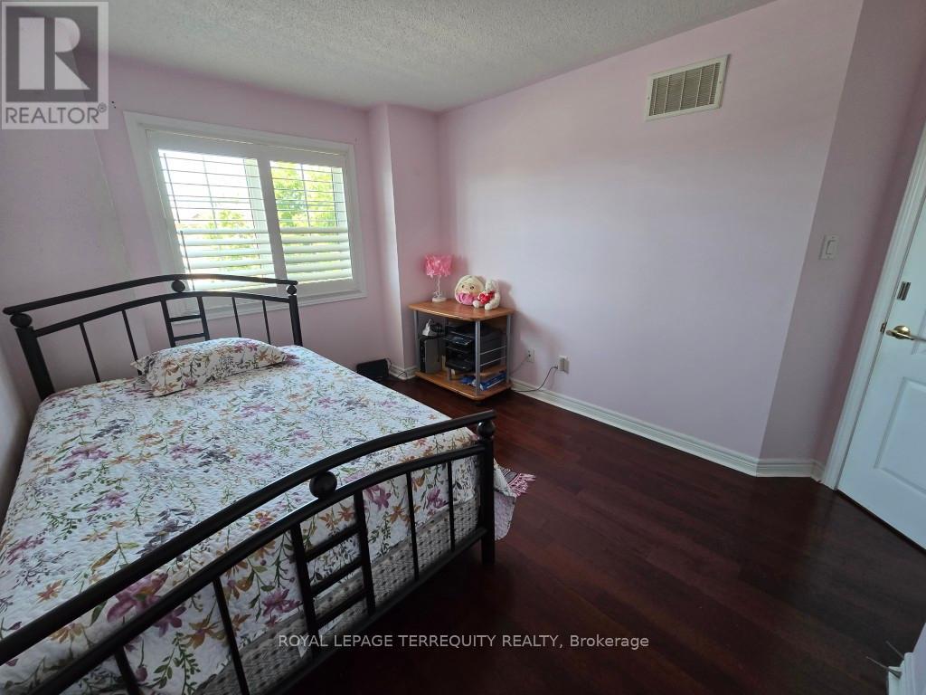 3 Rainy Dale Road, Brampton, Ontario  L6V 4S7 - Photo 21 - W12321066
