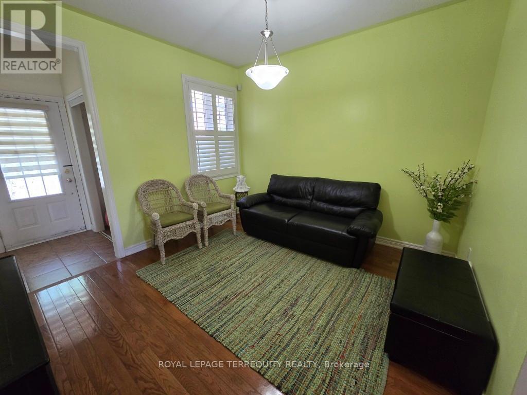 3 Rainy Dale Road, Brampton, Ontario  L6V 4S7 - Photo 7 - W12321066