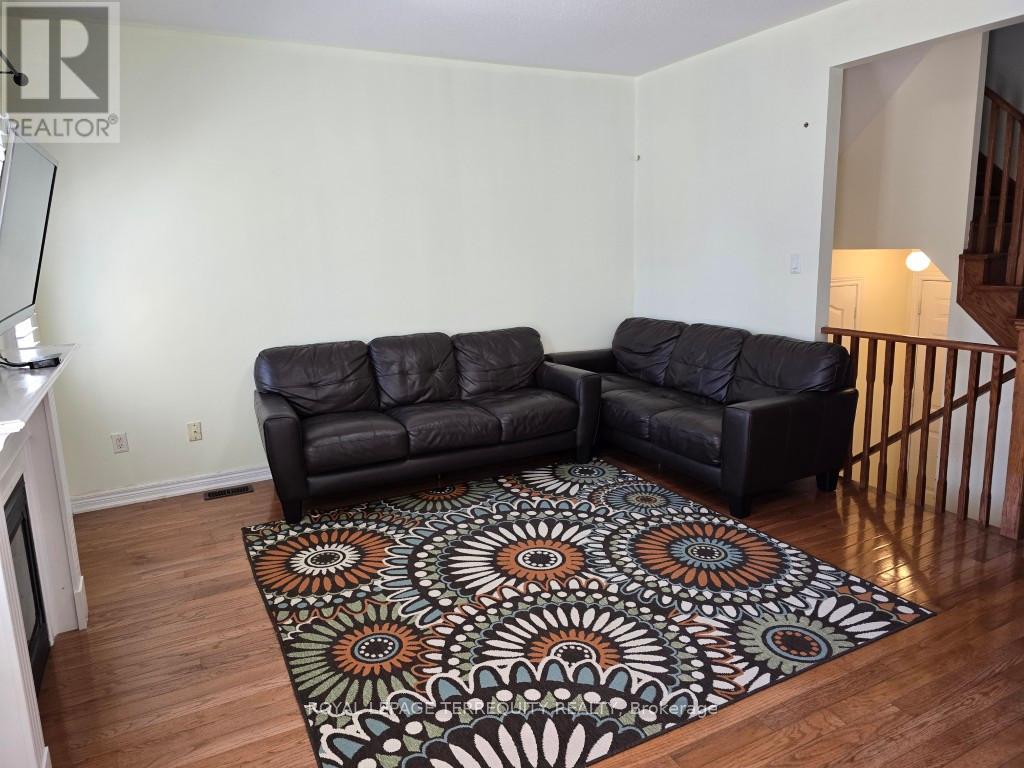 3 Rainy Dale Road, Brampton, Ontario  L6V 4S7 - Photo 9 - W12321066