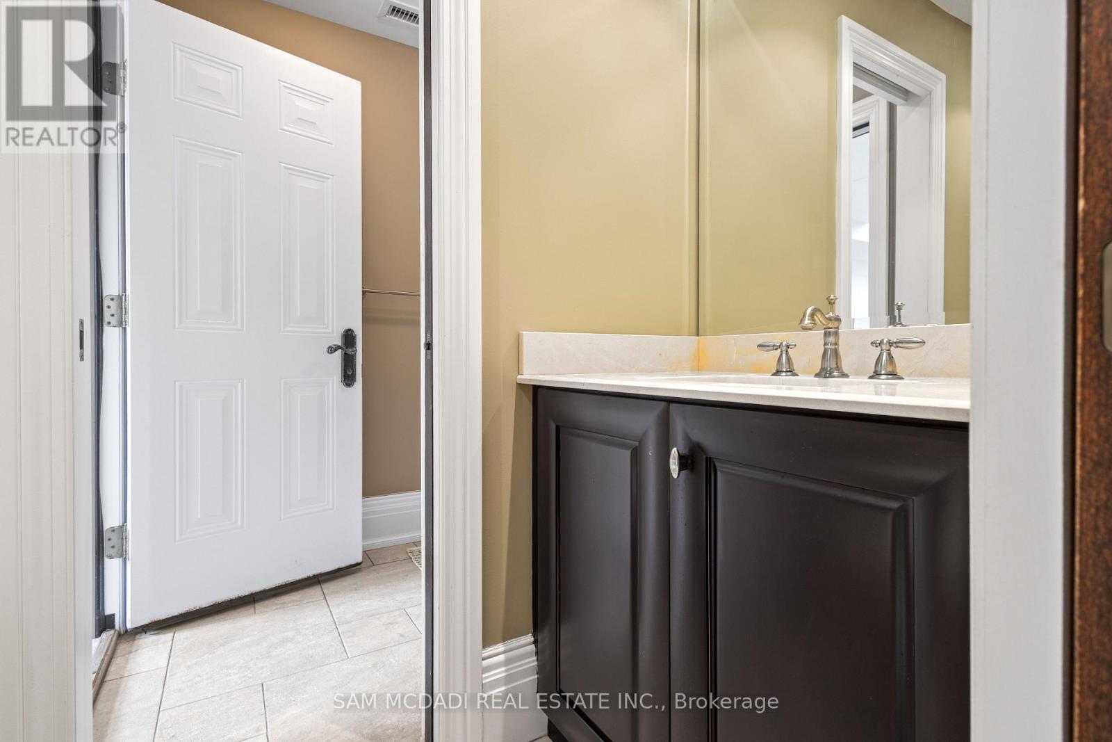 839 Lakeshore Road, Port Colborne, Ontario  L3K 5V3 - Photo 15 - X12321031
