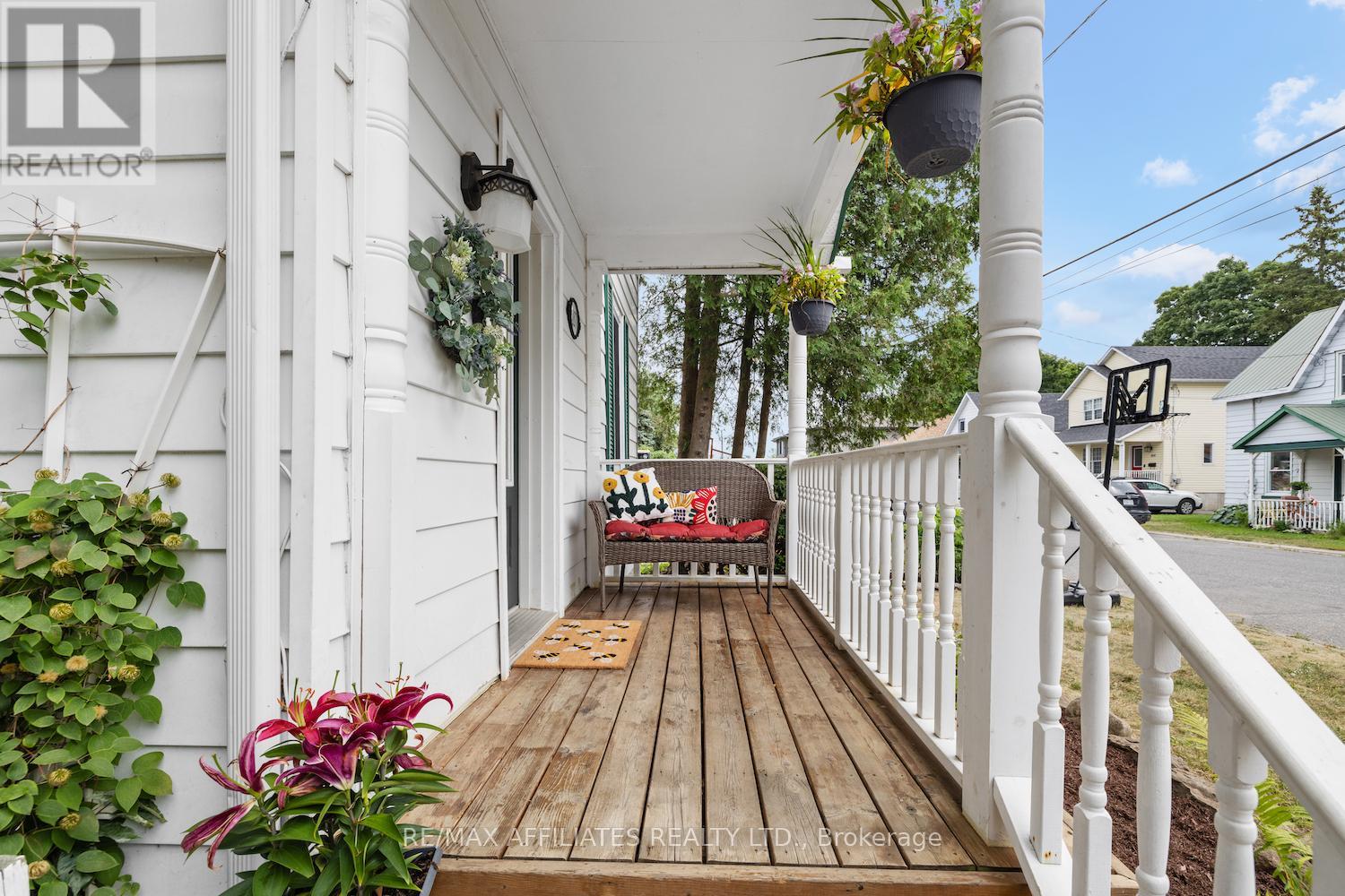 Property at 157 KING STREET image 3
