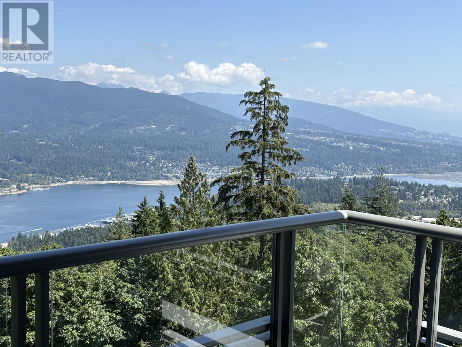 903 9222 UNIVERSITY CRESCENT, Burnaby, British Columbia
