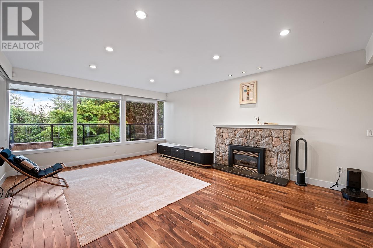 Property at 1130 GROVELAND COURT image 5