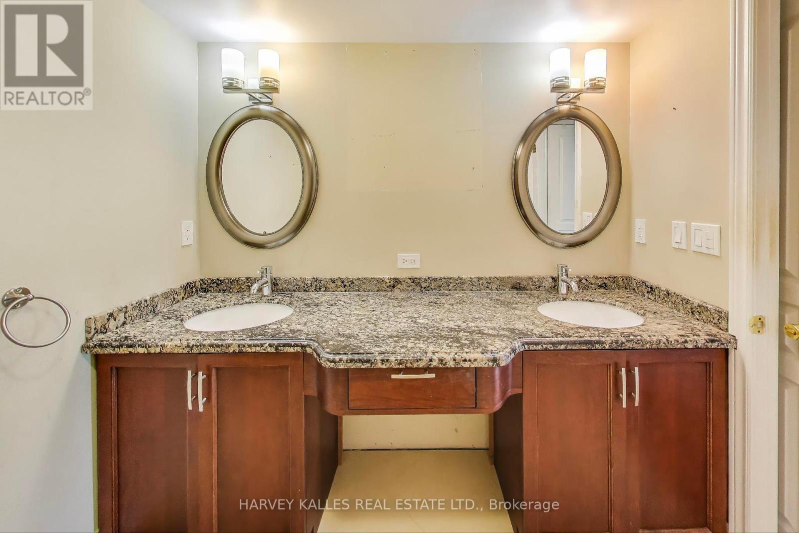401 - 1 Hycrest Avenue, Toronto, Ontario  M2N 6V8 - Photo 18 - C12321121