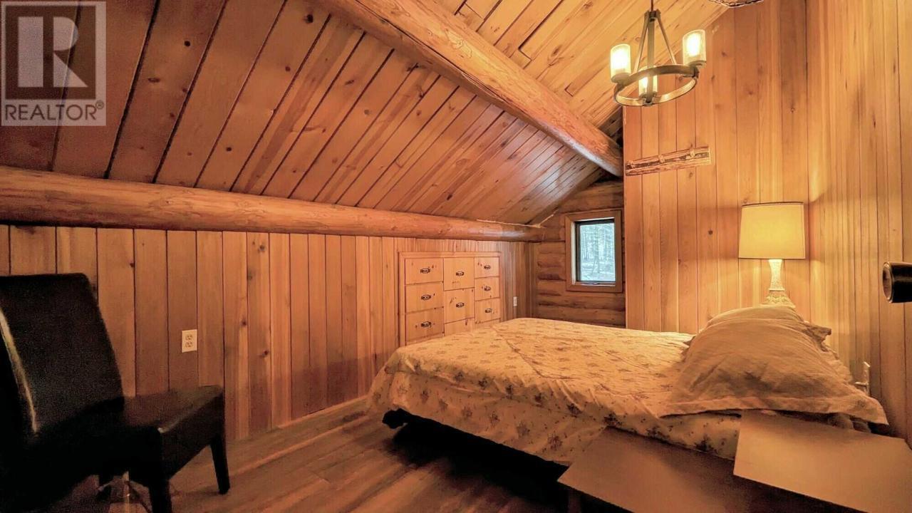 6552-6556 Mcdonald Loop Road, Grasmere, British Columbia  V0B 1R0 - Photo 8 - 10334437