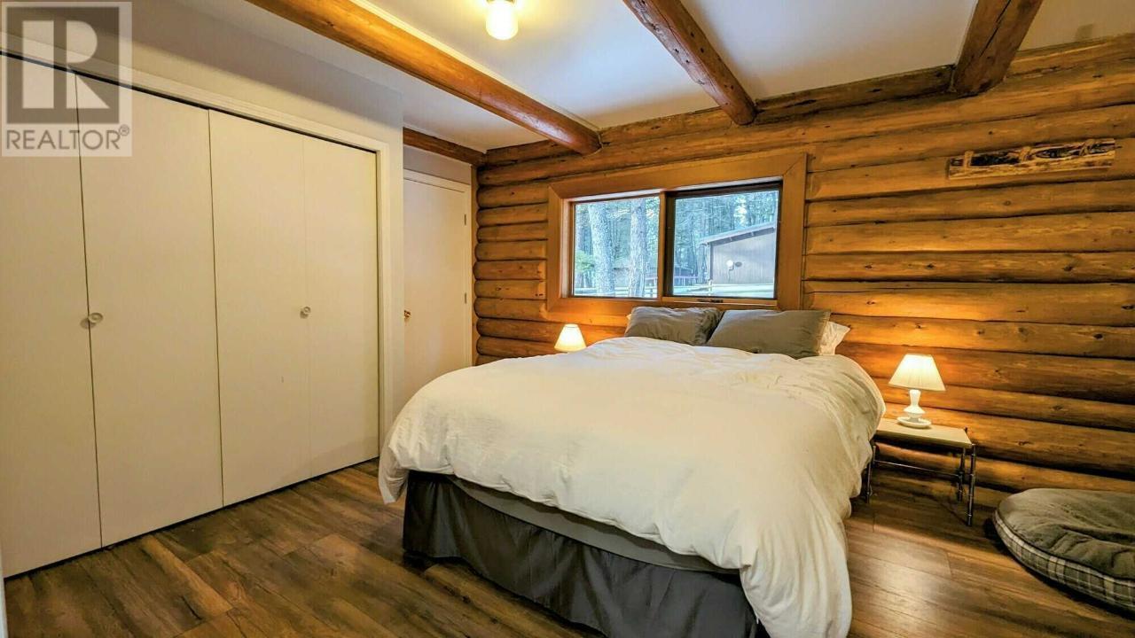 6552-6556 Mcdonald Loop Road, Grasmere, British Columbia  V0B 1R0 - Photo 6 - 10334437