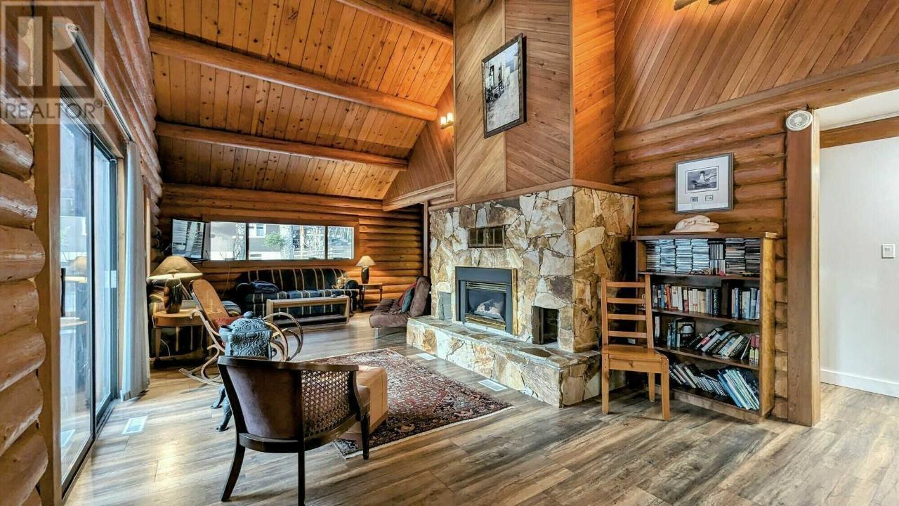 6552-6556 Mcdonald Loop Road, Grasmere, British Columbia  V0B 1R0 - Photo 2 - 10334437