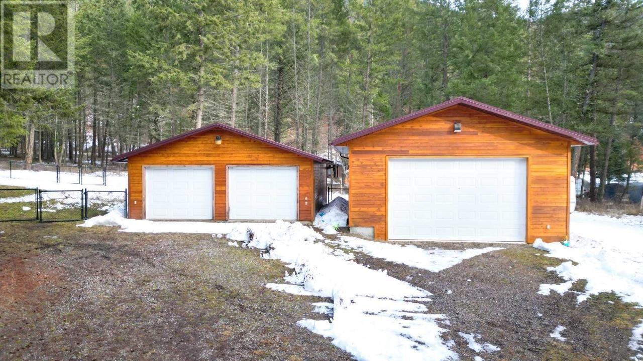 6552-6556 Mcdonald Loop Road, Grasmere, British Columbia  V0B 1R0 - Photo 12 - 10334437