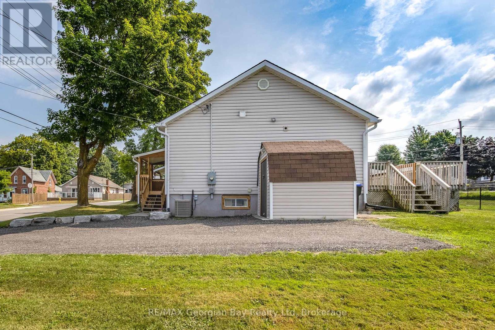 16 Edward Street, Penetanguishene, Ontario  L9M 1L1 - Photo 27 - S12321158