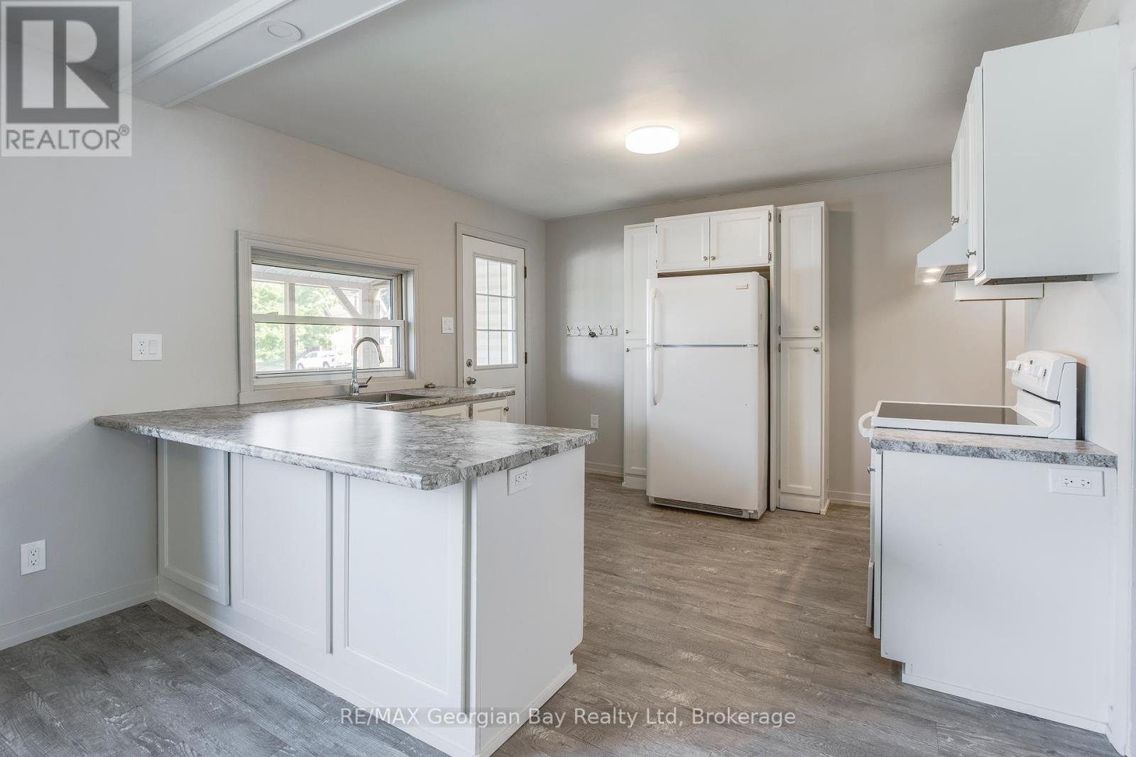 Property at 16 EDWARD STREET image 4