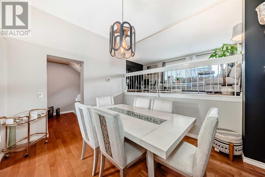 Property at 438 Brae Glen Crescent SW image 3