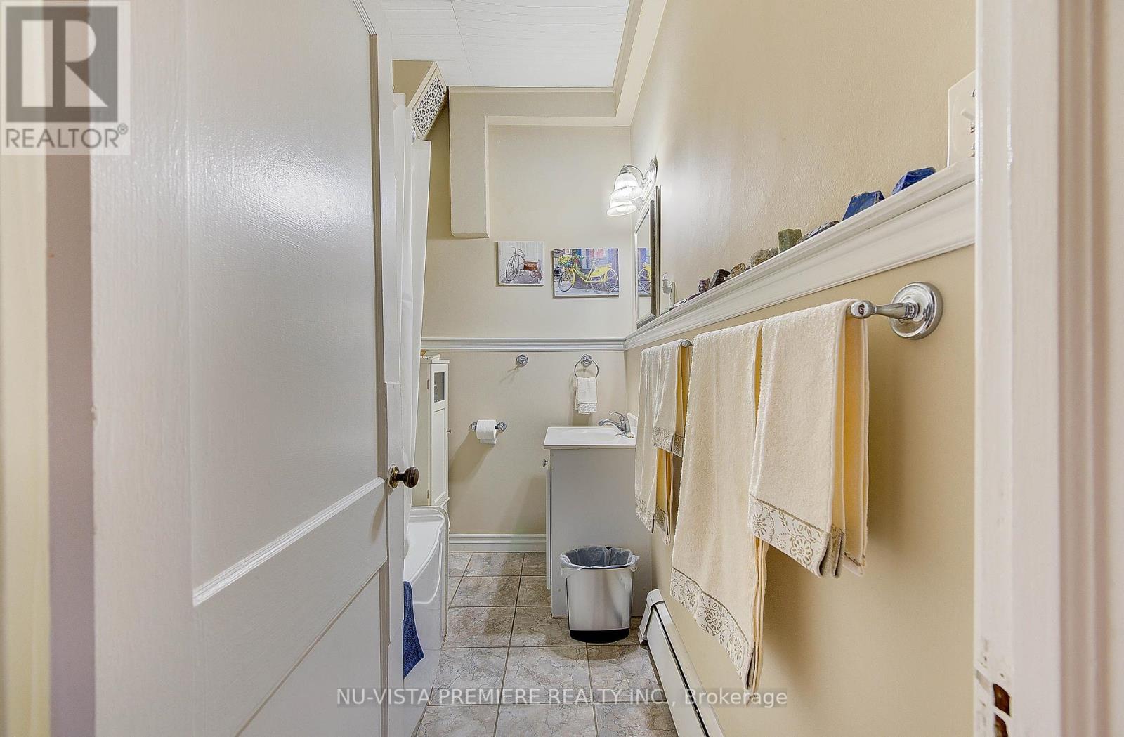 5 - 49 Ridout Street S, London South, Ontario  N6C 3W8 - Photo 21 - X12321138