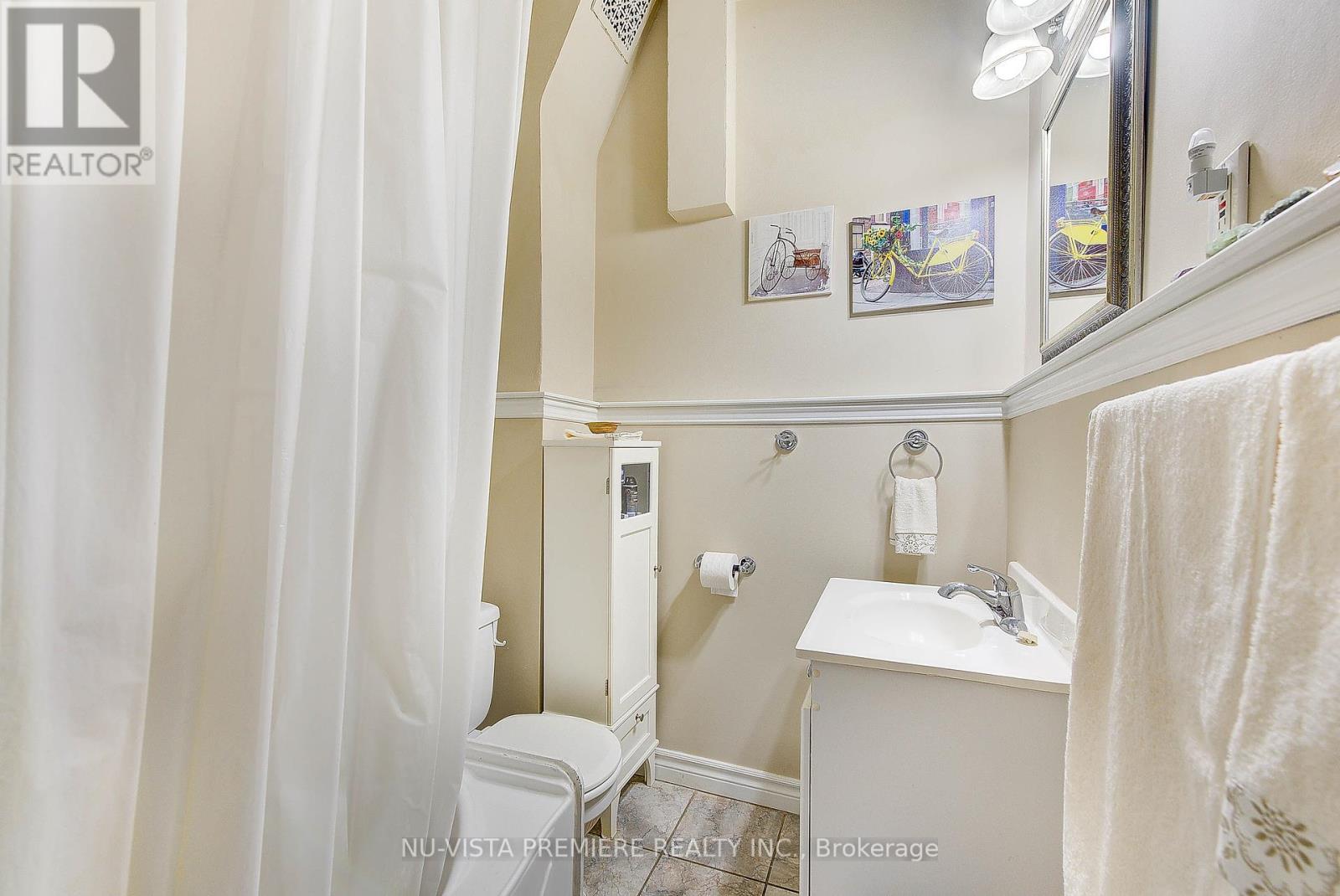 5 - 49 Ridout Street S, London South, Ontario  N6C 3W8 - Photo 22 - X12321138