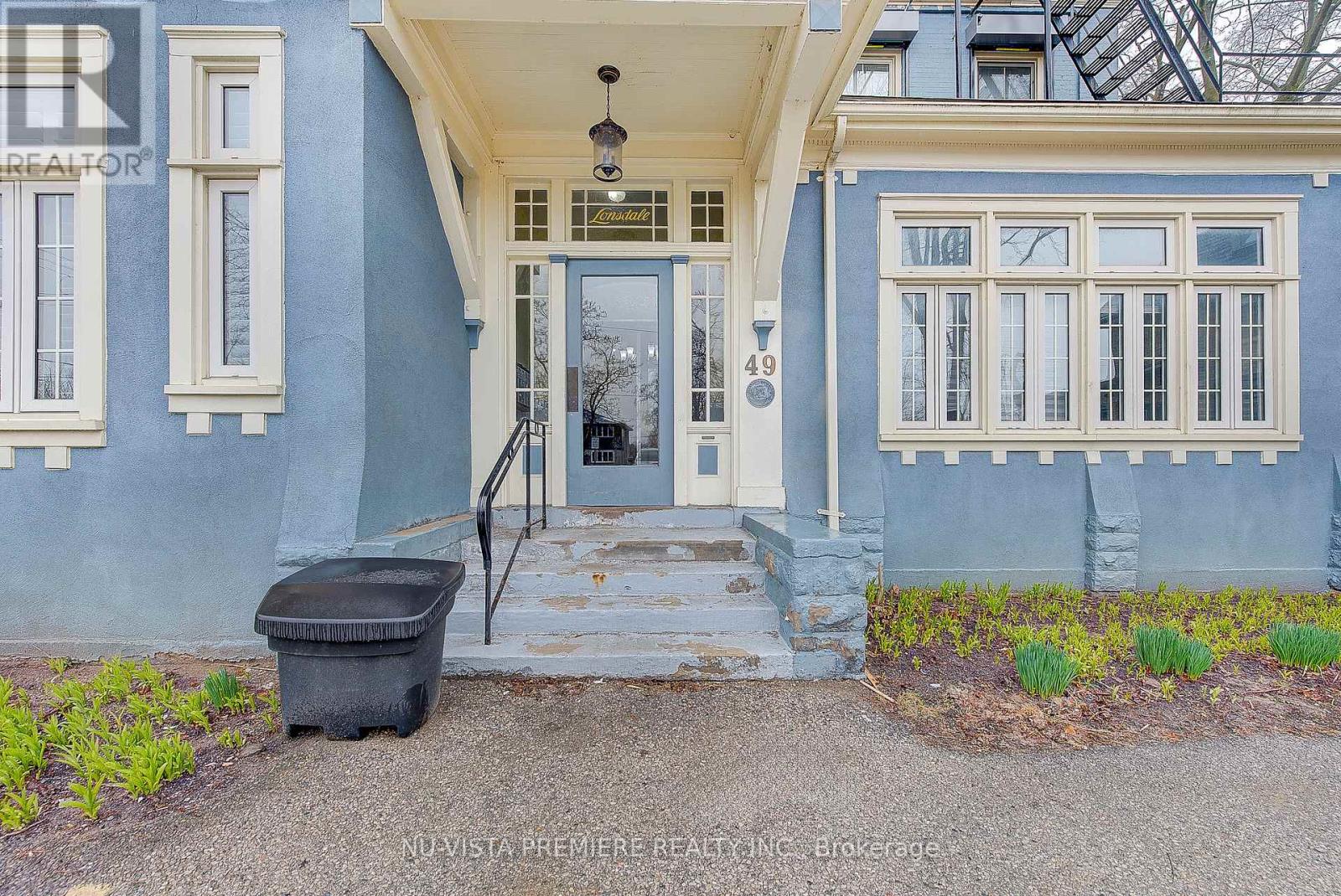 5 - 49 Ridout Street S, London South, Ontario  N6C 3W8 - Photo 3 - X12321138