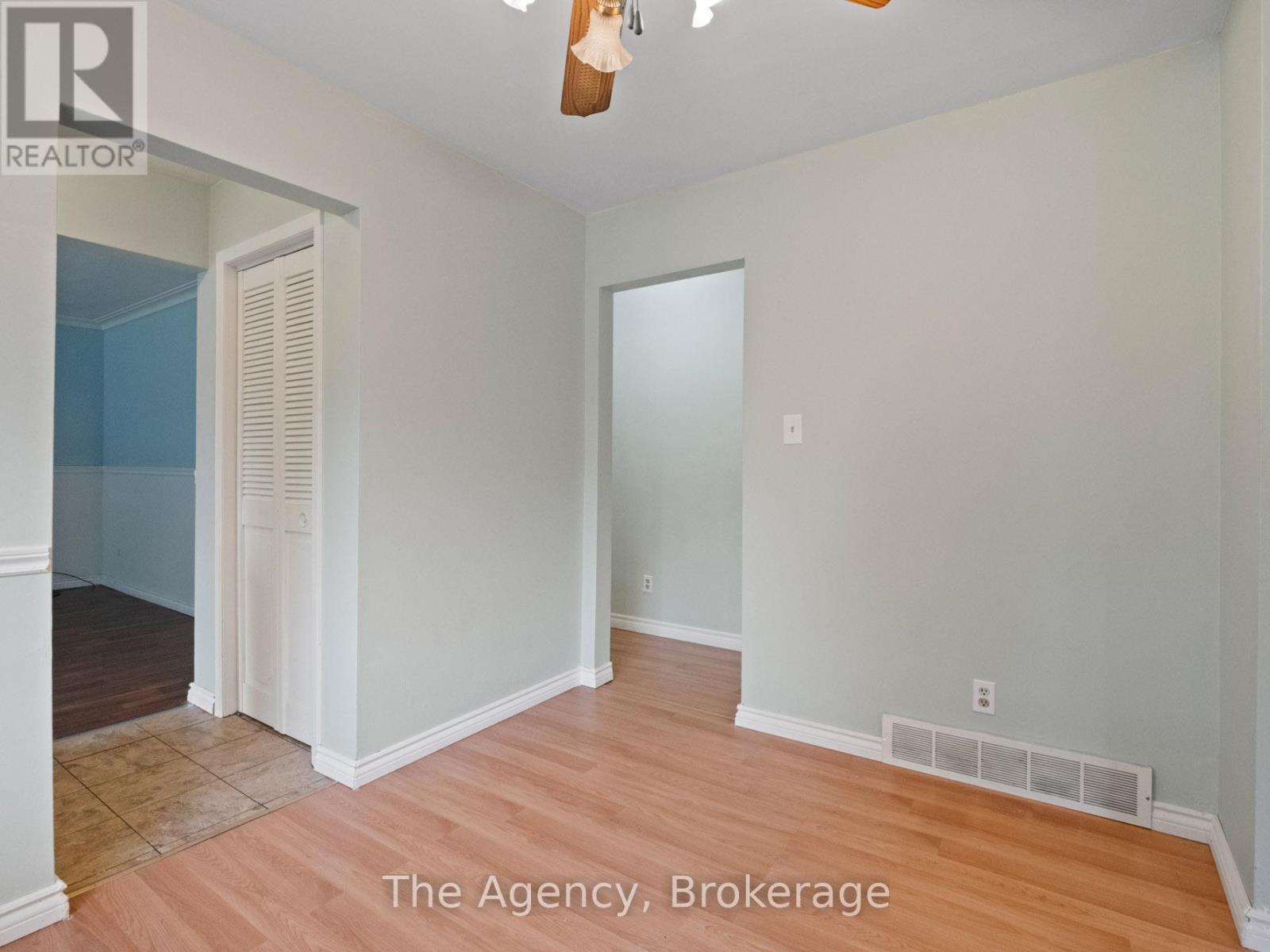 6041 Cadham Street, Niagara Falls, Ontario  L2G 3A2 - Photo 11 - X12321140