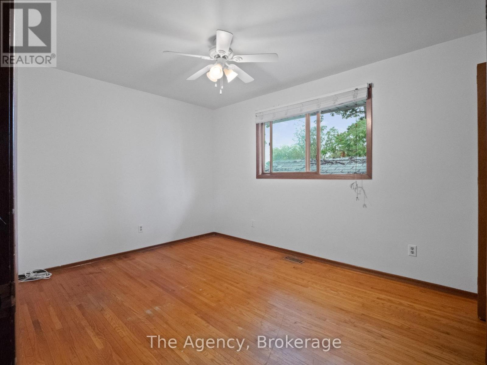 6041 Cadham Street, Niagara Falls, Ontario  L2G 3A2 - Photo 13 - X12321140