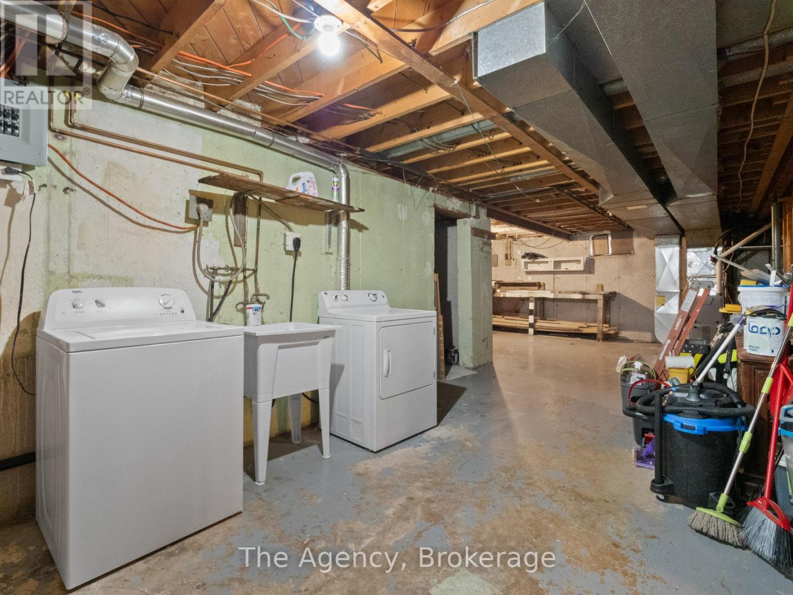 6041 Cadham Street, Niagara Falls, Ontario  L2G 3A2 - Photo 23 - X12321140