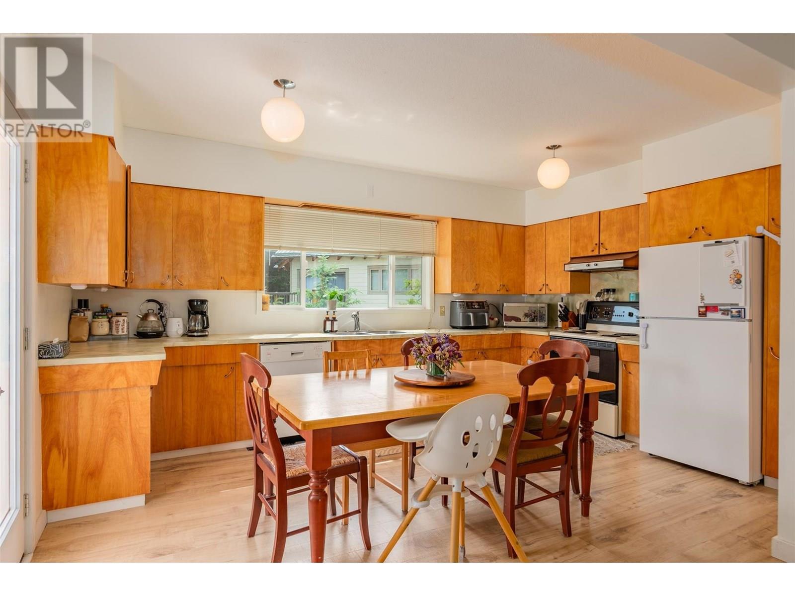 Property at 1953 PLEWMAN Way image 2