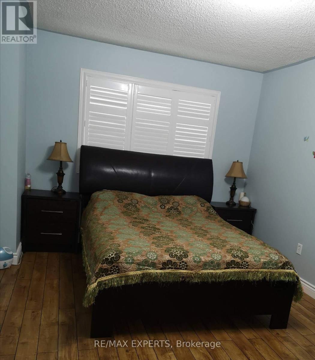 43 Eastview Gate, Brampton, Ontario  L6P 1M6 - Photo 8 - W12321152